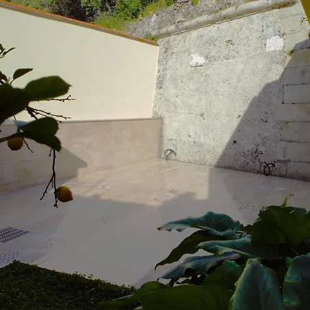 Le Antiche Mura -casa Con Giardino