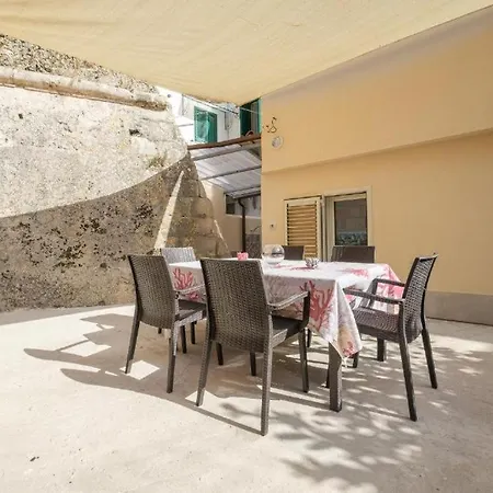 Le Antiche Mura -casa Con Giardino Apartment Milazzo
