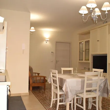 Le Antiche Mura -casa Con Giardino 米拉佐