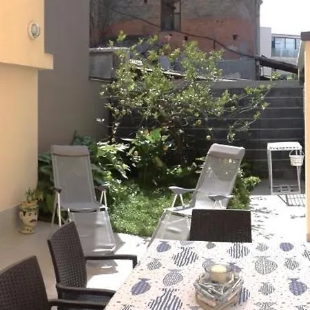 Le Antiche Mura -casa Con Giardino Appartement *