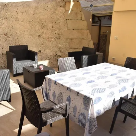 Апартаменты Le Antiche Mura -casa Con Giardino *