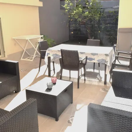 Апартаменты Le Antiche Mura -casa Con Giardino *