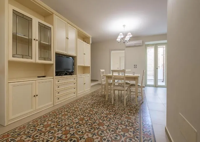 Le Antiche Mura -casa Con Giardino Апартаменты Милаццо