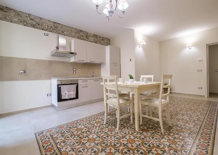 Апартаменты Le Antiche Mura -casa Con Giardino Милаццо