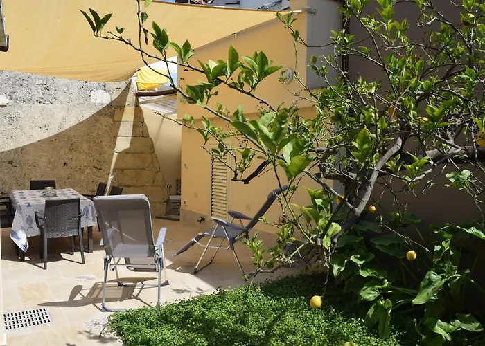 Le Antiche Mura -casa Con Giardino Апартаменты